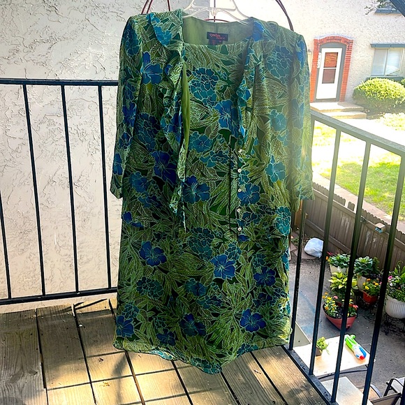 Green and Blue Wrap Midi 2 piece set skirt and blouse Cocktail - Picture 4 of 10